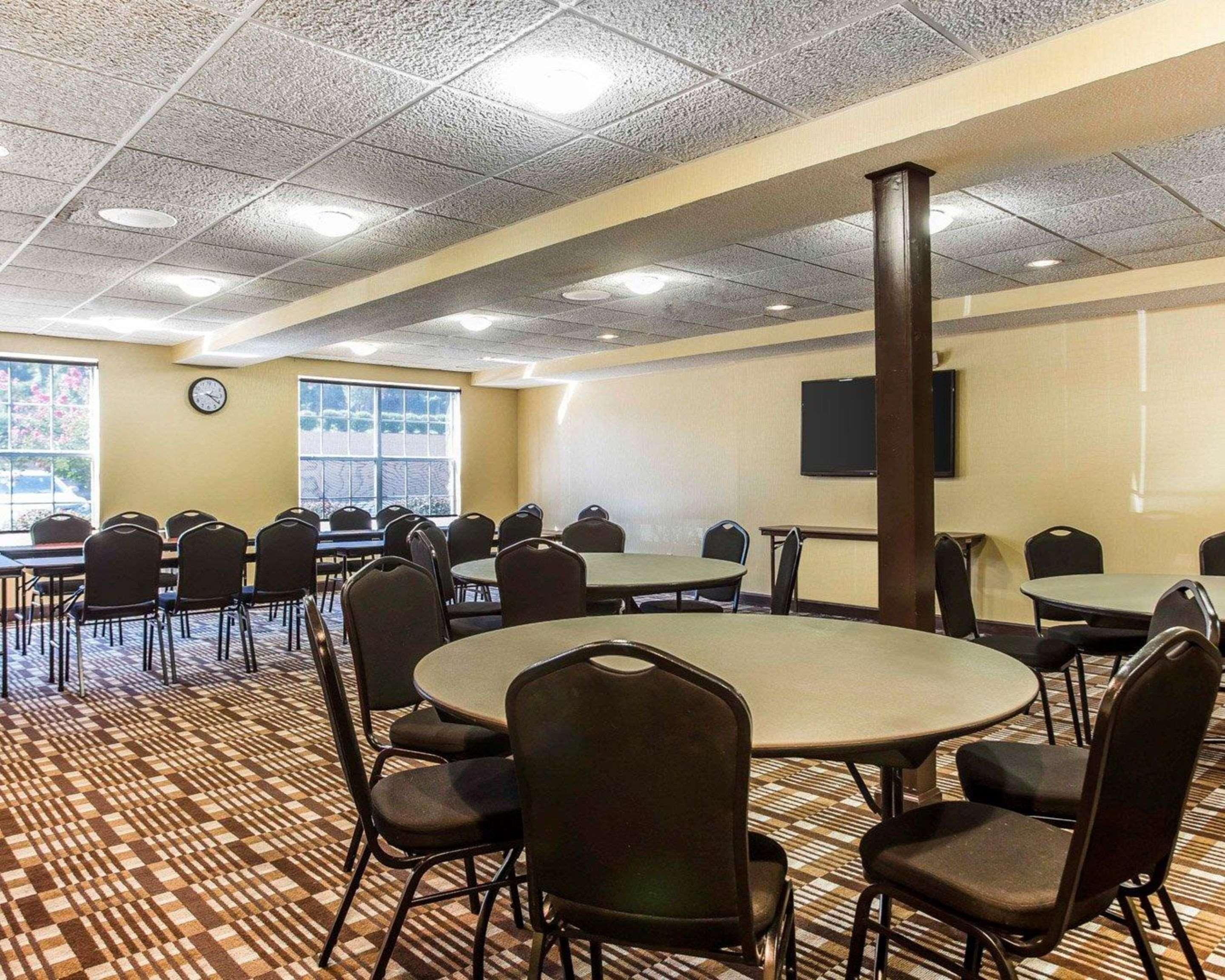 Comfort Inn & Suites Ballpark Area Smyrna Ngoại thất bức ảnh