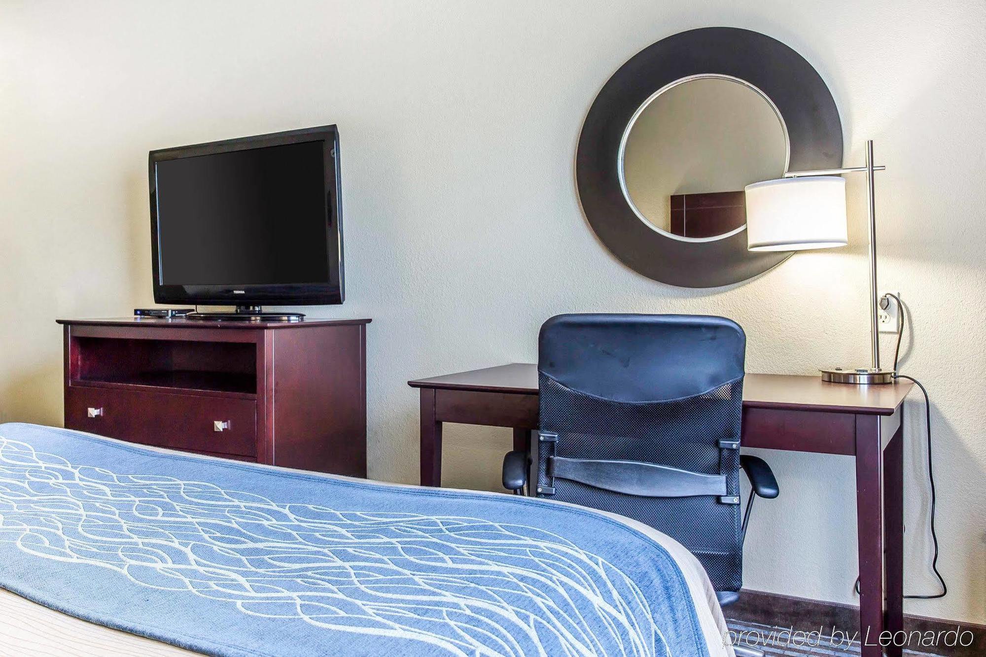 Comfort Inn & Suites Ballpark Area Smyrna Ngoại thất bức ảnh